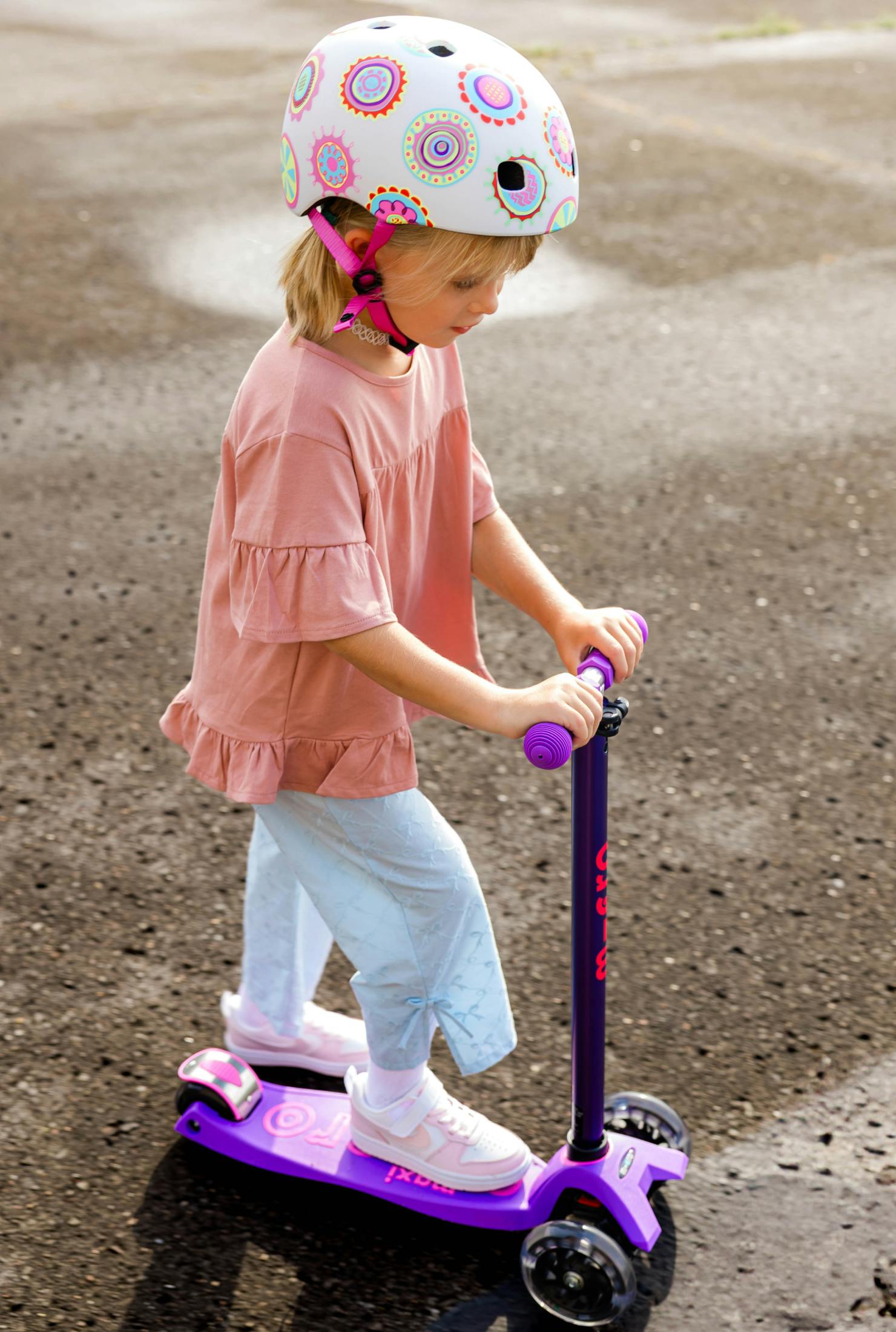 Micro Maxi LED Scooter