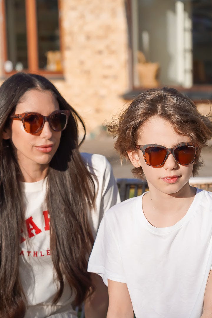 Iconic Wayfarer Ombre  | Polarized Sunglasses | Adult | 15+ Y