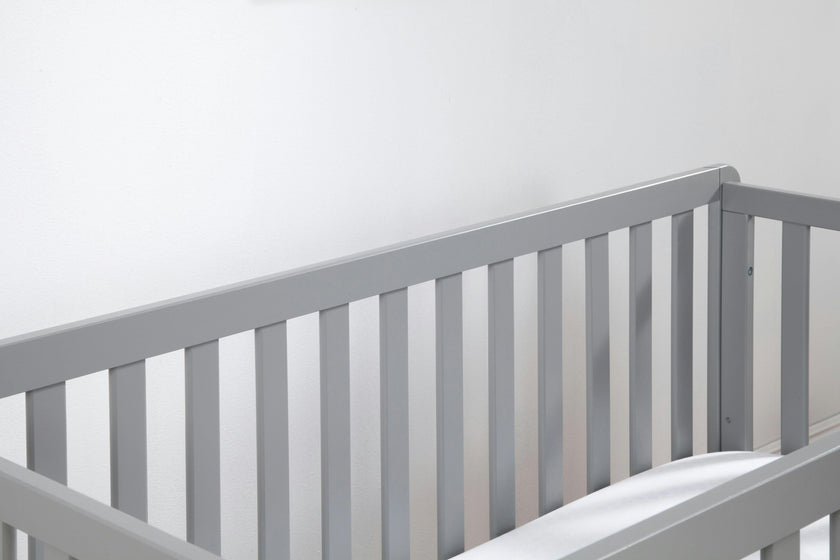 Carter's Colby 4-in-1 Convertible Crib