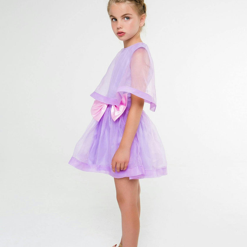 Madeleine (light blue)