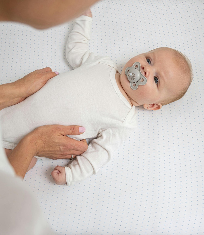 Peruvian Pima Cotton Mini Crib & Pack 'n Play Fitted Sheet – Blue Dots
