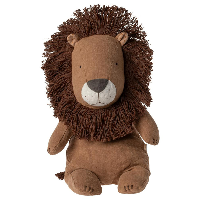 Lion, Medium