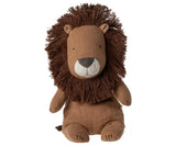 Lion, Medium