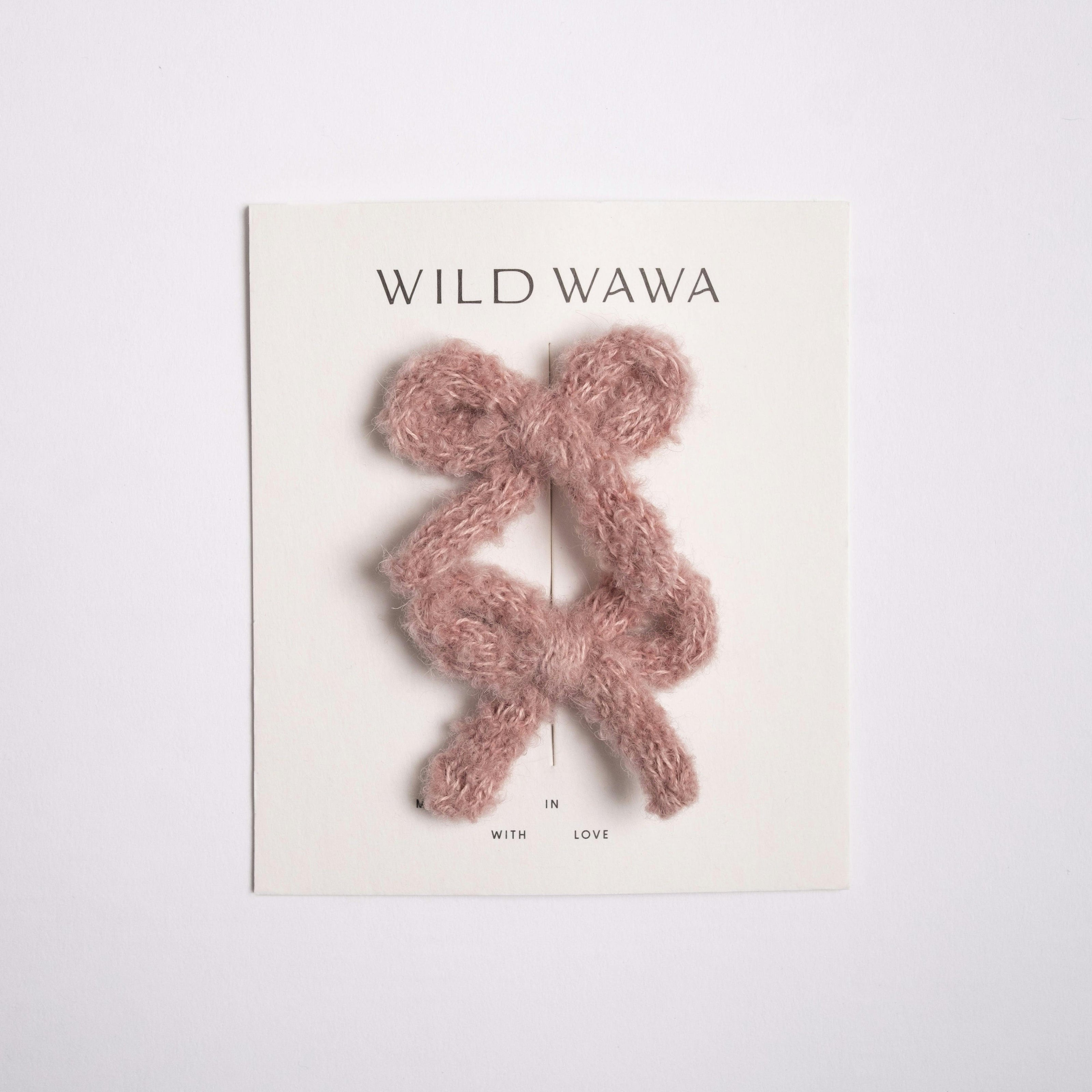 Knitted Bows in Stardust