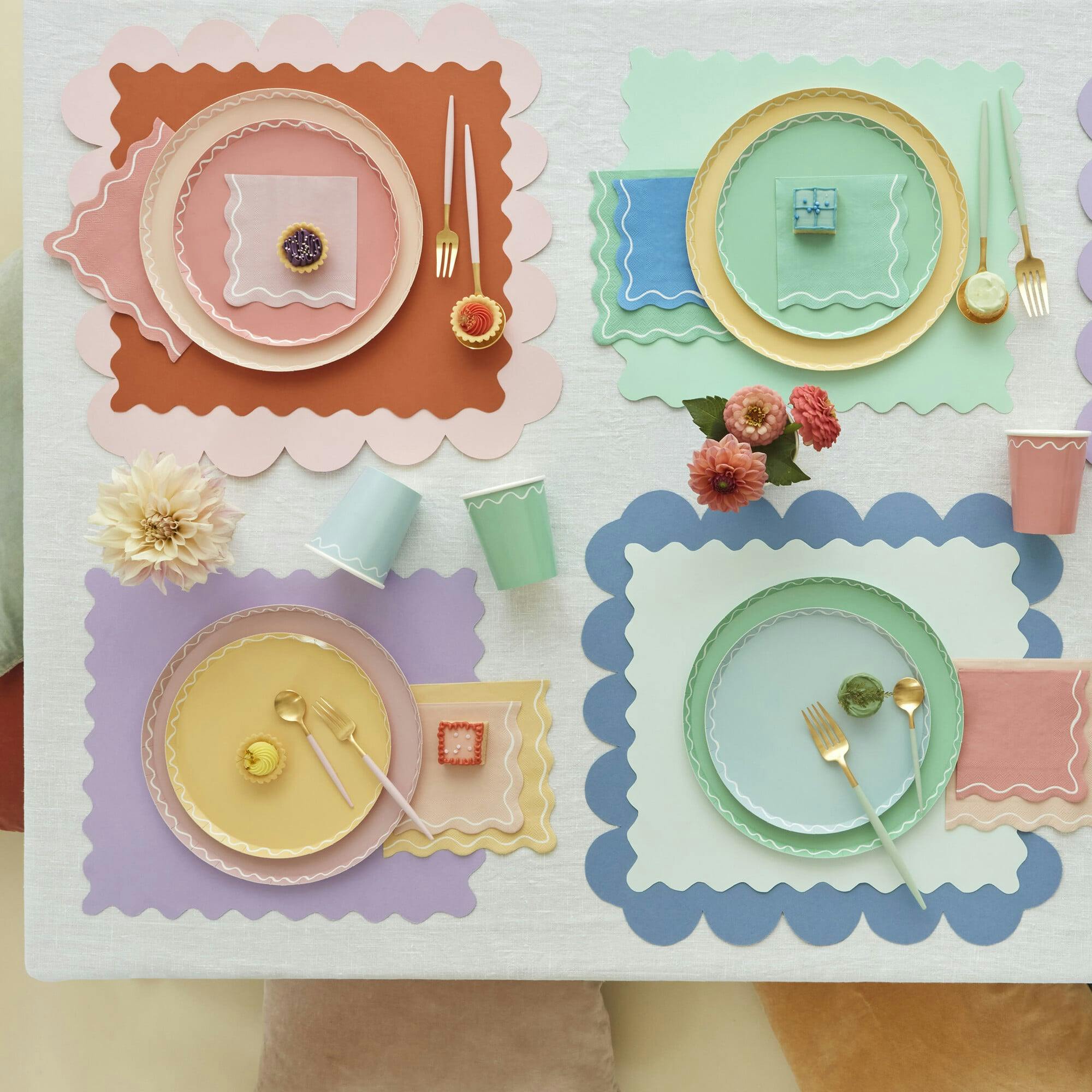 Mixed Wavy Line Side Plates