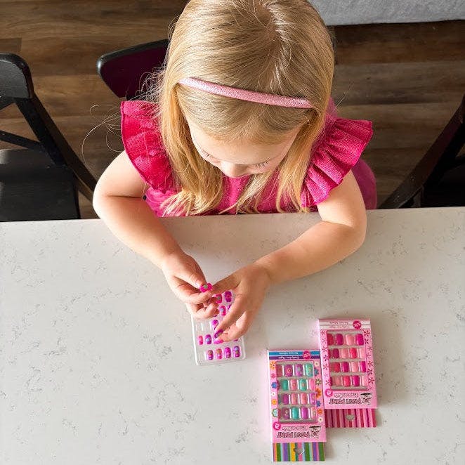 Let it Bloom Press-on Nail 2-pack
