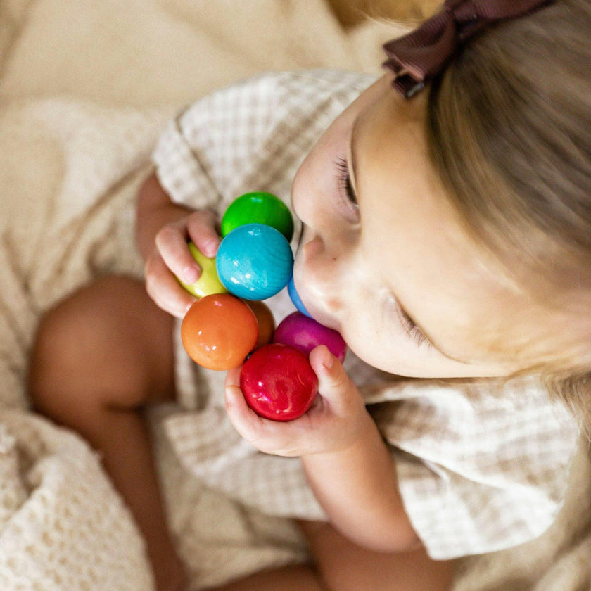 Magica Wooden Clutching Toy