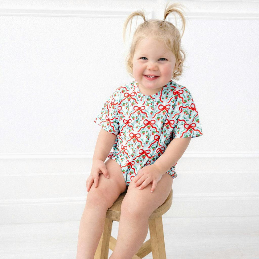 Strawberry Bows T-Shirt Bubble