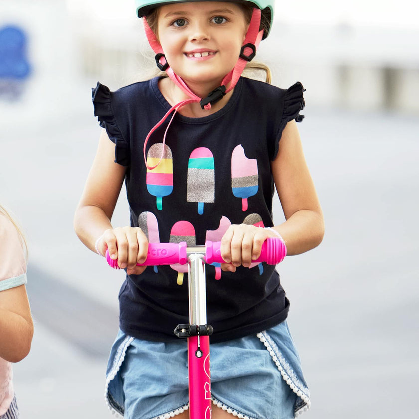 Micro Maxi Foldable LED Scooter