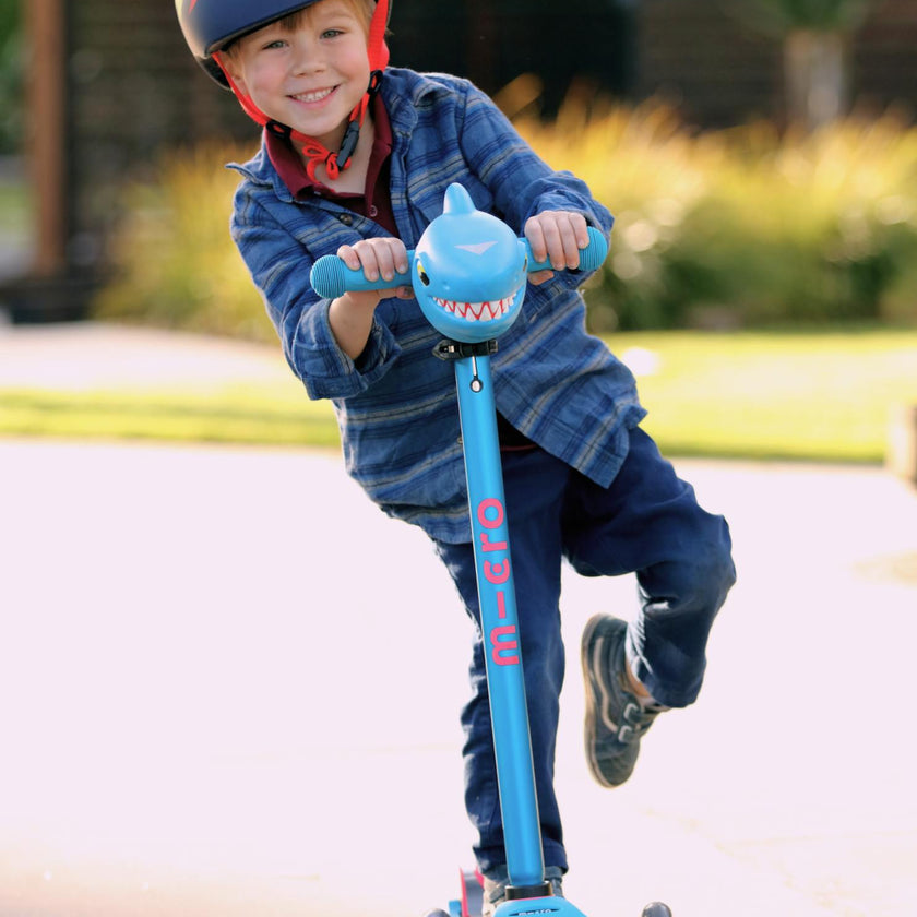 Micro Maxi LED Scooter