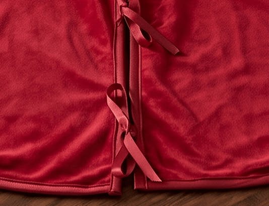Luxurious Classic Velvet Garnet Red Christmas Tree Skirt 60