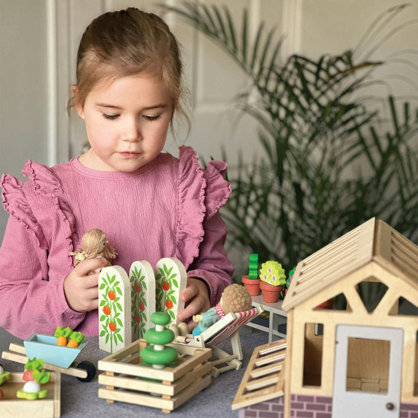 Greenhouse and Garden Set