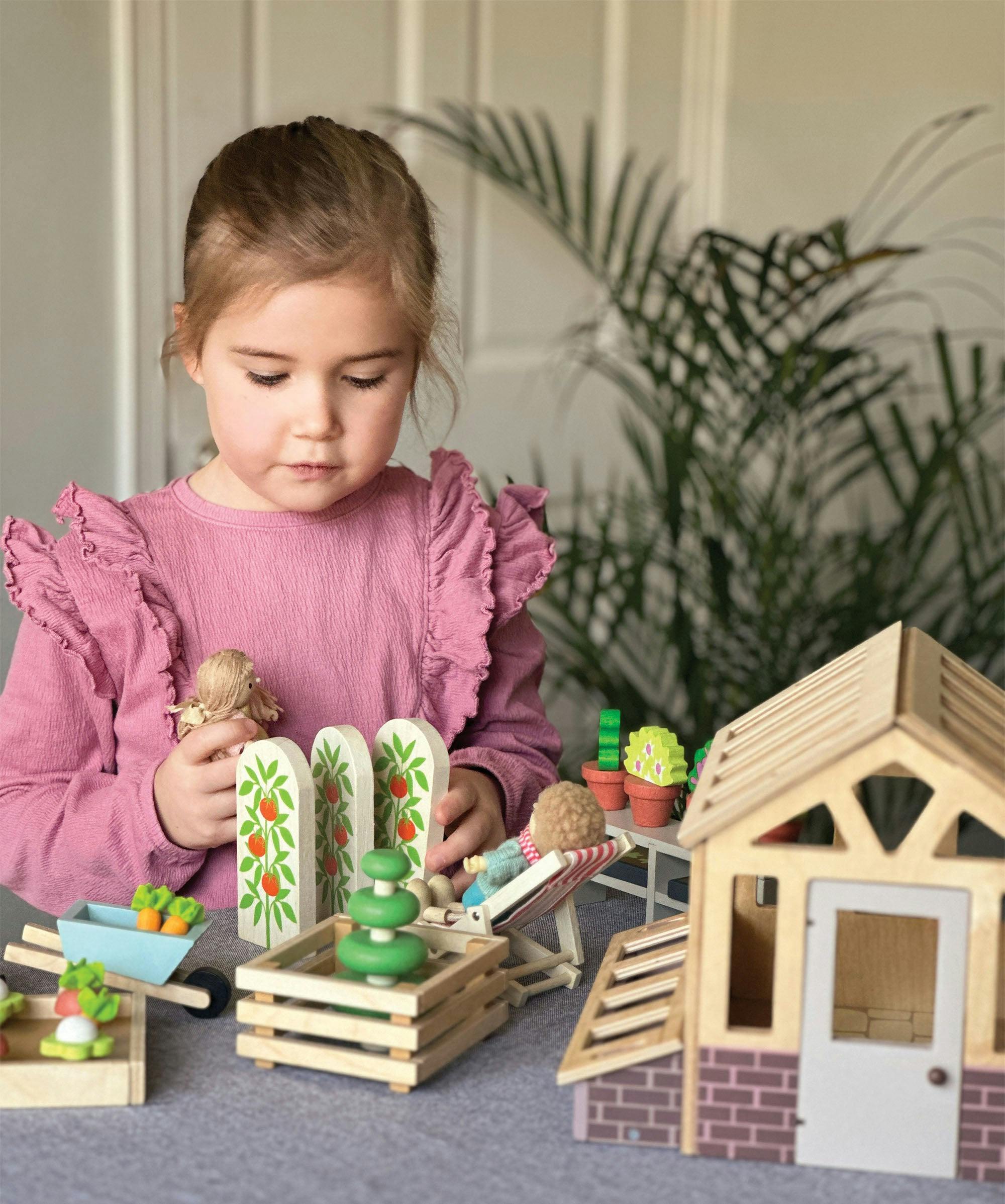 Greenhouse and Garden Set