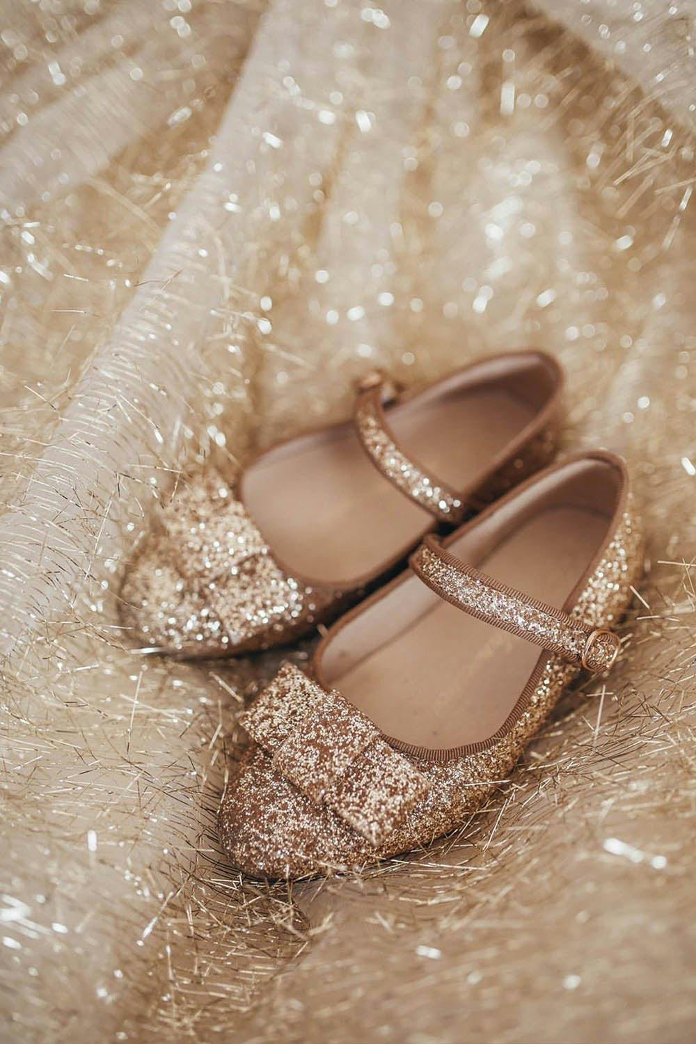 Ellen Minimalistic Bow Glitter Mary Janes