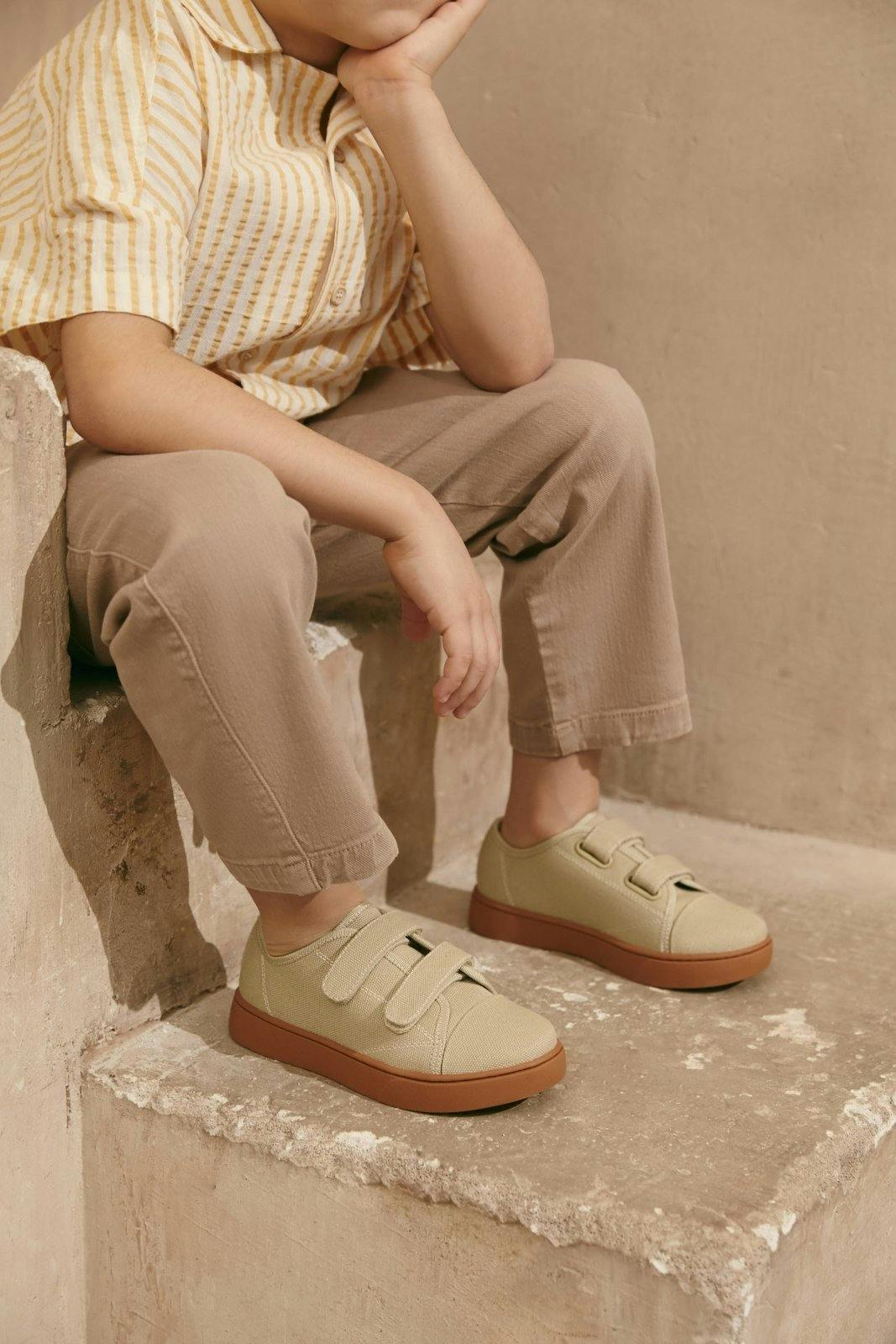 Robby 2.0 Canvas Double Hook-N-Loop Sneaker