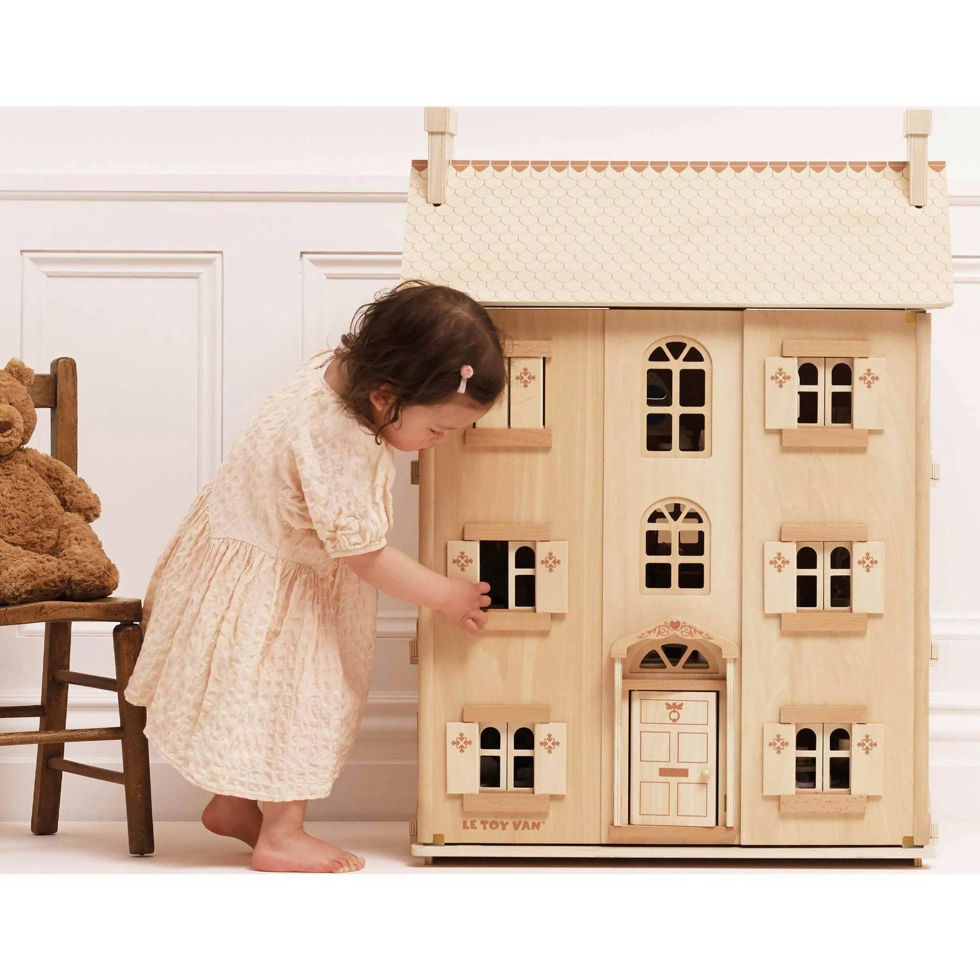 Grand Natural Wood Dolls House