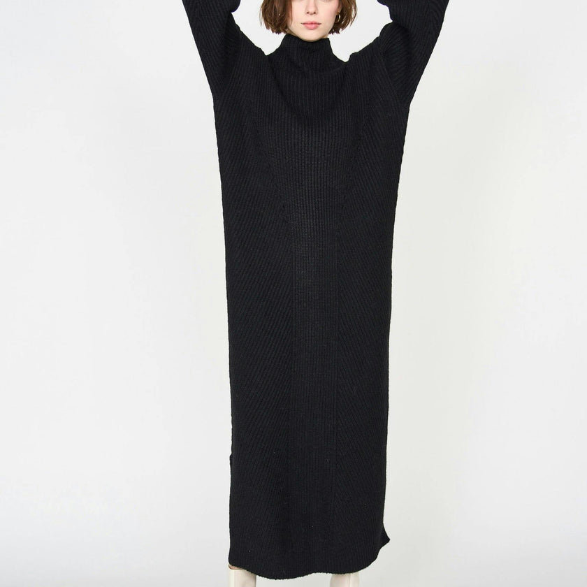Pichu Pichu Sweater Dress in Black