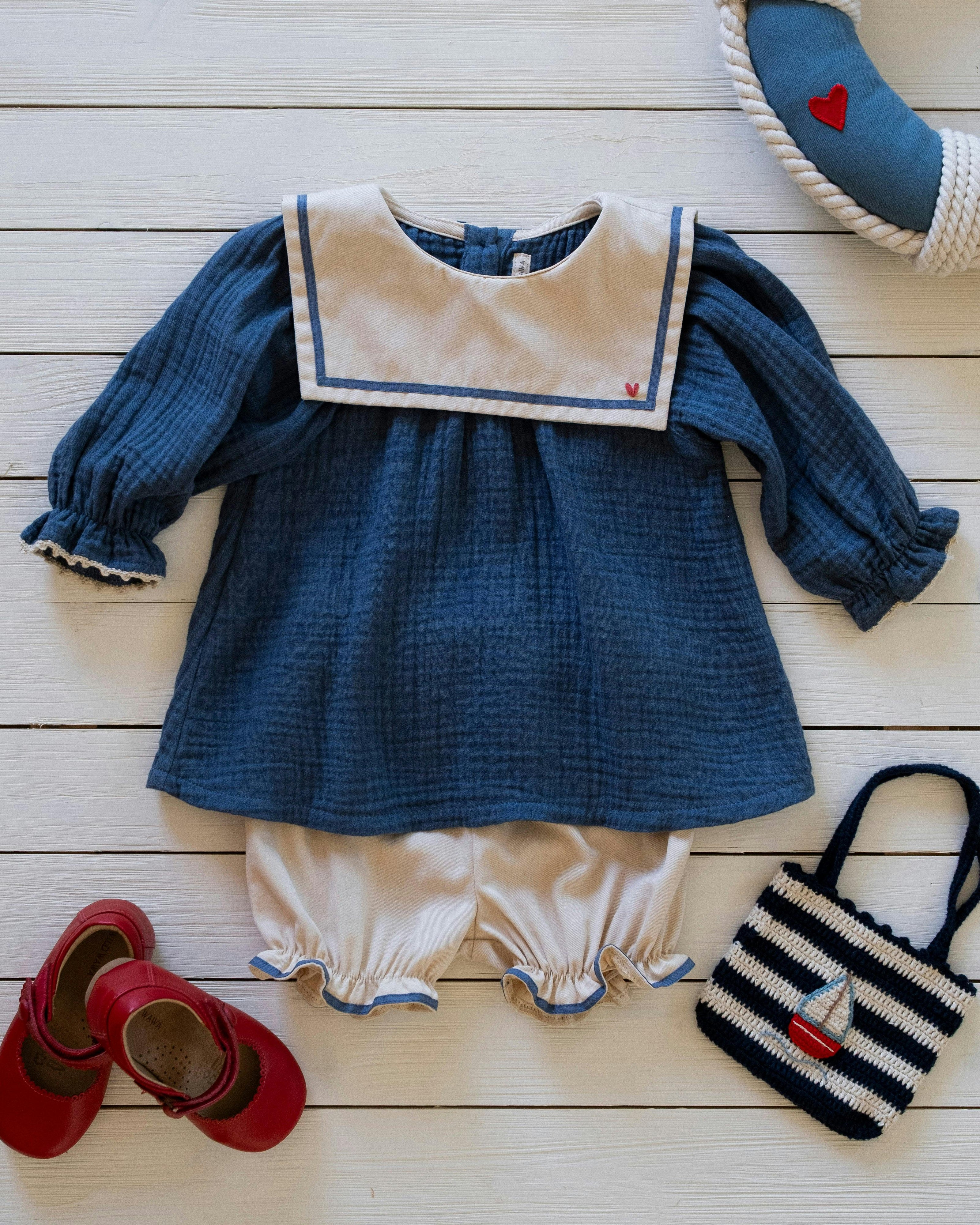 Mariner Belle Set in Navy