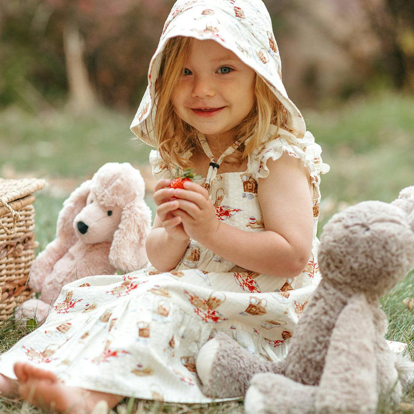 Picnic Wide Brim Sun Bonnet