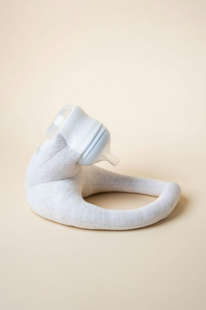 Baby Bottle Pillow Holder for Parents - "Look Ma No Hands"