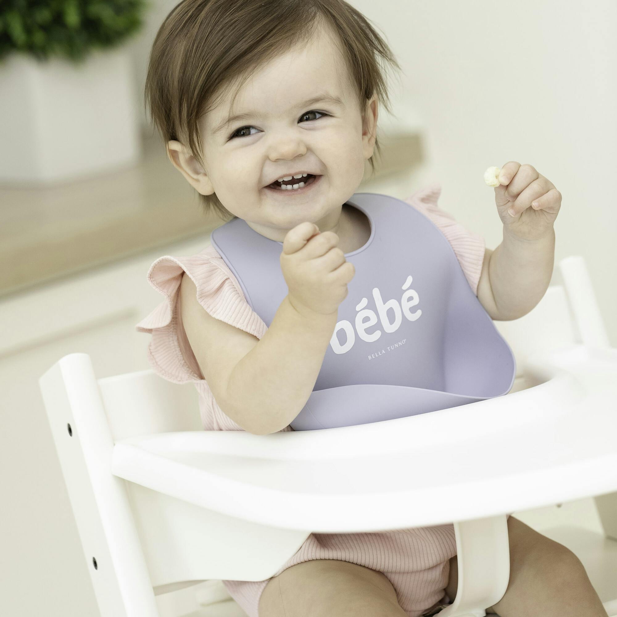 Bebe Wonder Adjustable Silicon Bib