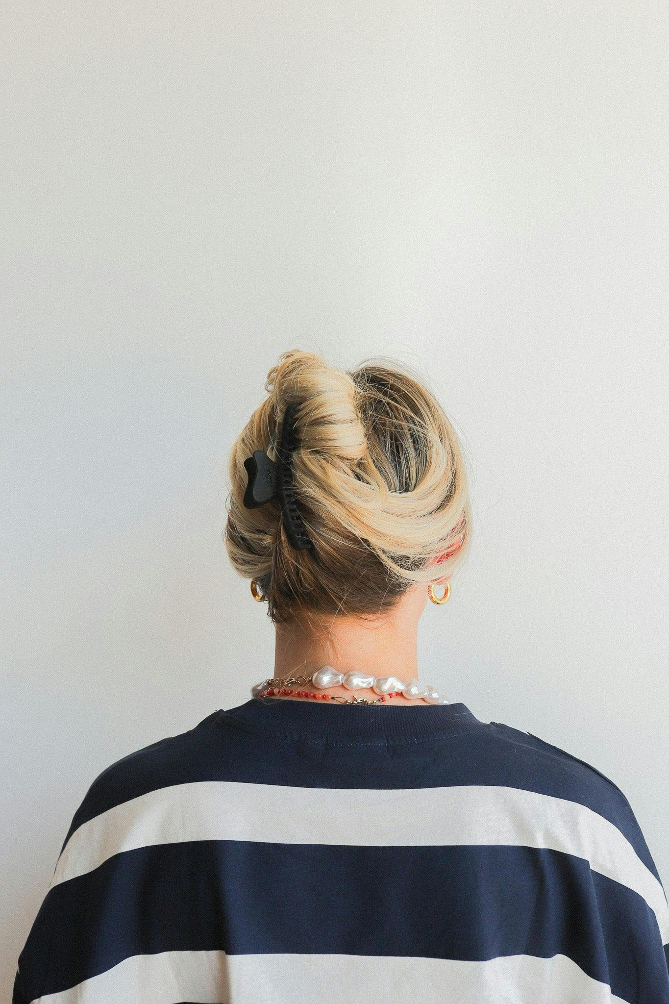 KAXI WAVY MIDI HOLD EVERYTHING CLAW