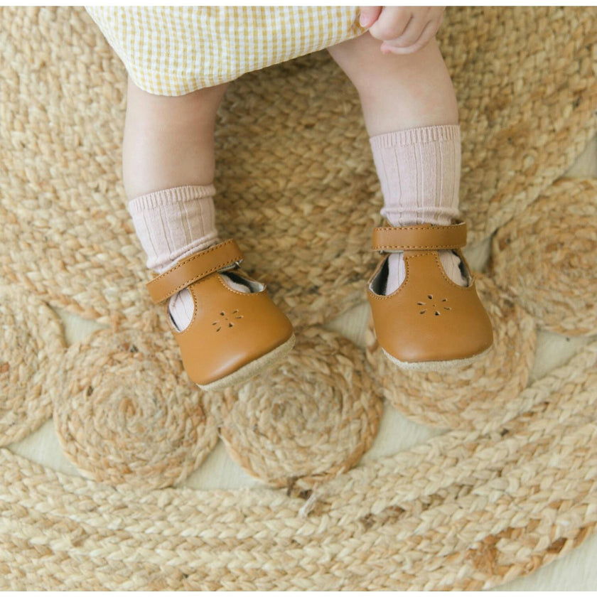 Lisette T-Strap Mary Jane Crib Shoe (Infant)