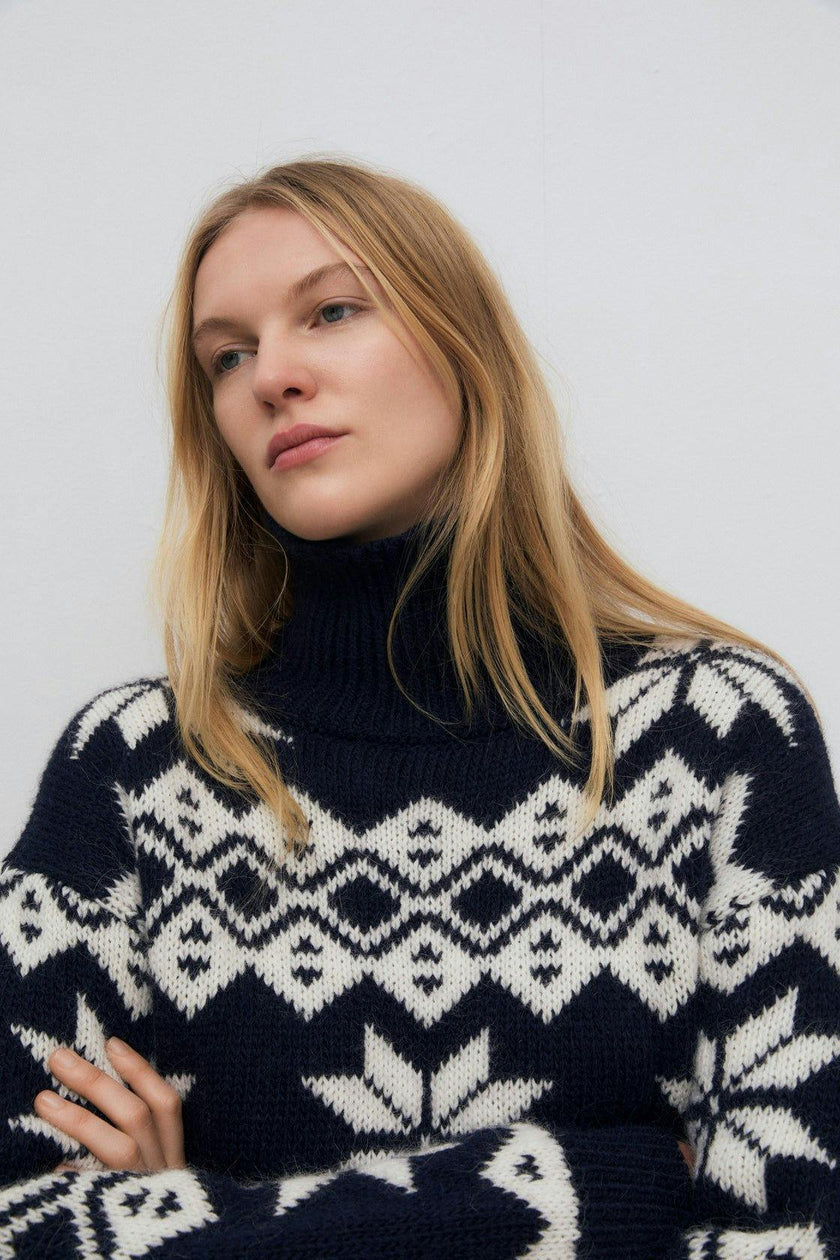 Neriana Woman Jumper