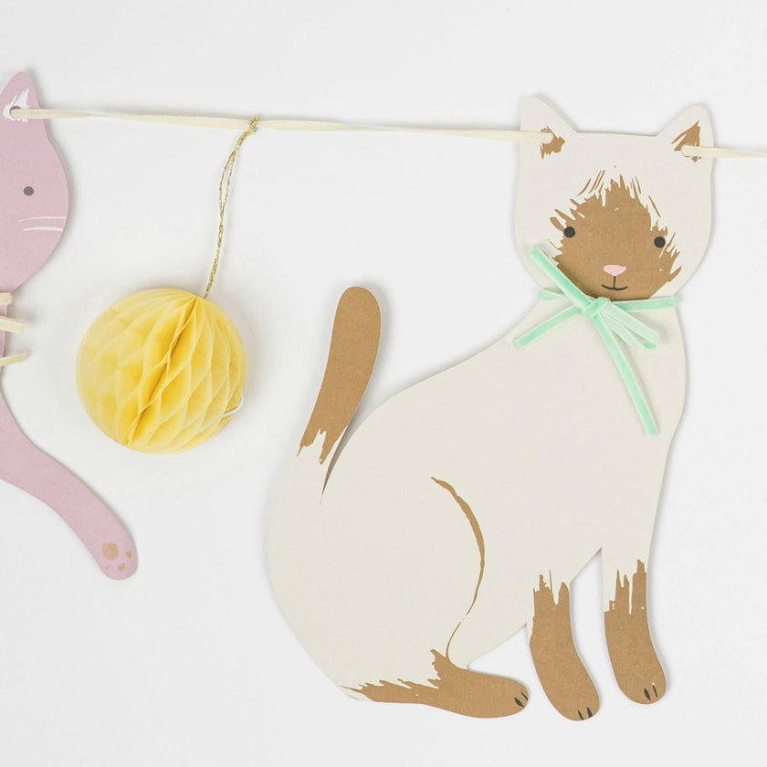 Cute Kittens Garland Set
