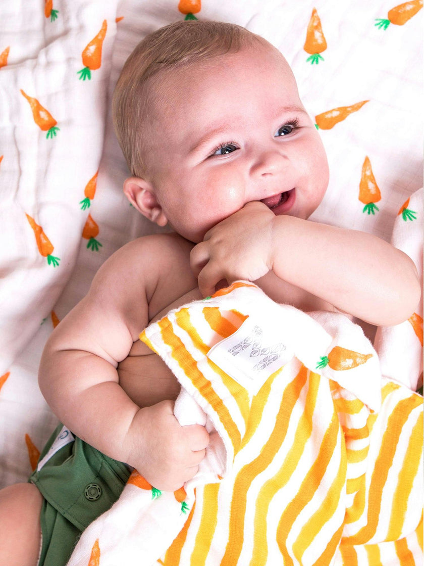 Organic Muslin Four-Layer Reversible Snug Blanket