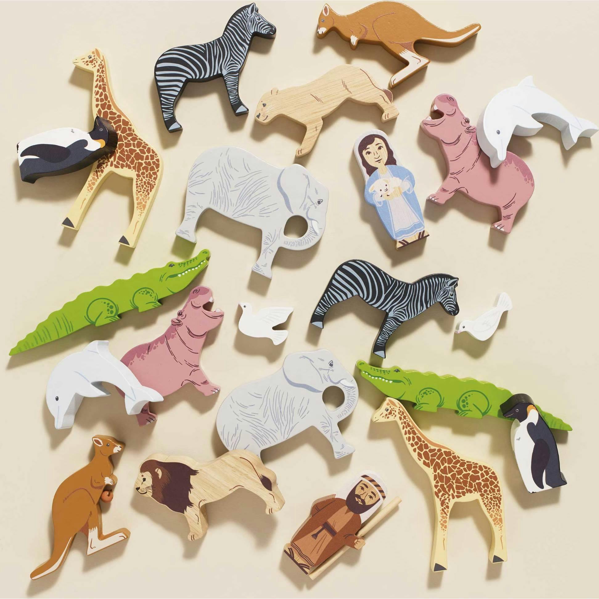 Noah's Great Wooden Ark & Animals