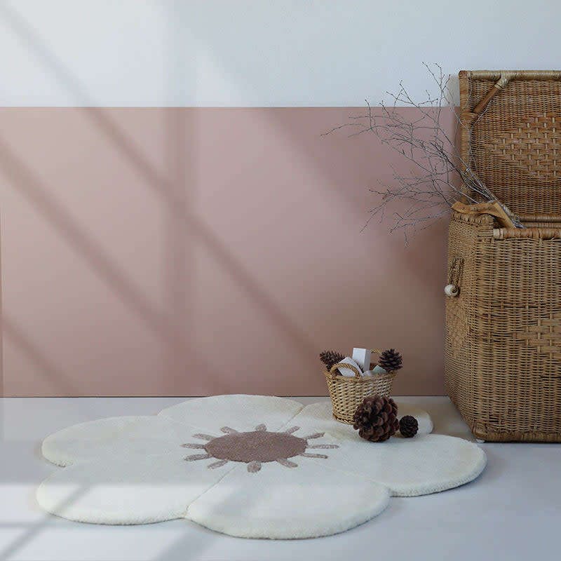 Hand-Tufted Wool Velvet Flower Rug