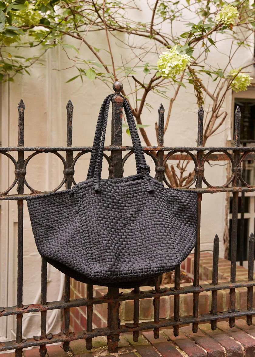 Soona, Black Bag