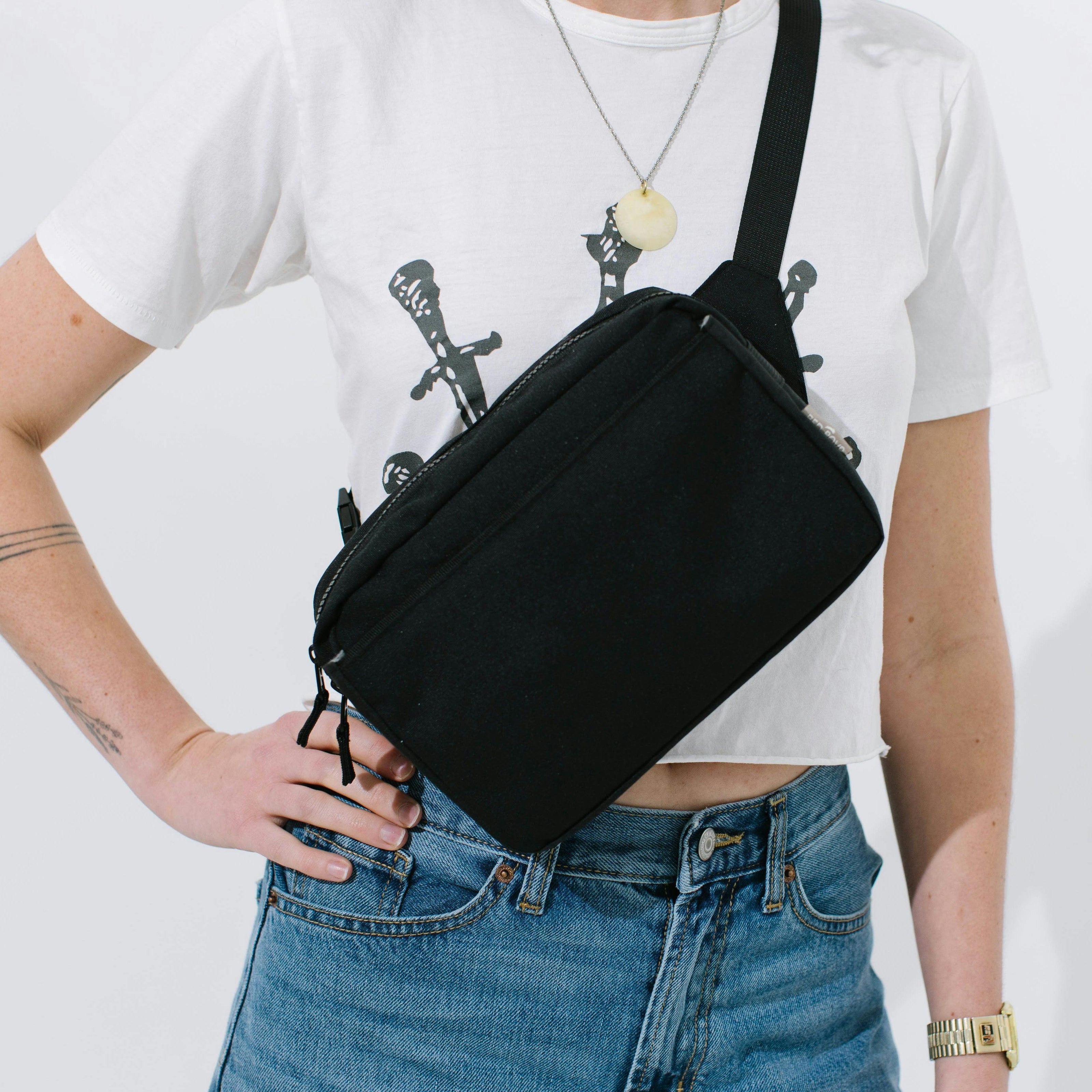 Red Rovr Joey Belt Bag - Black