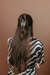 ZEBRA ACETATE CLAW