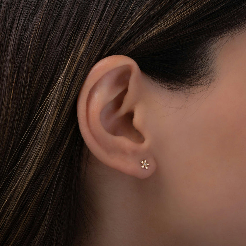 14k Gold Mini Diamond Flower Stud Earrings