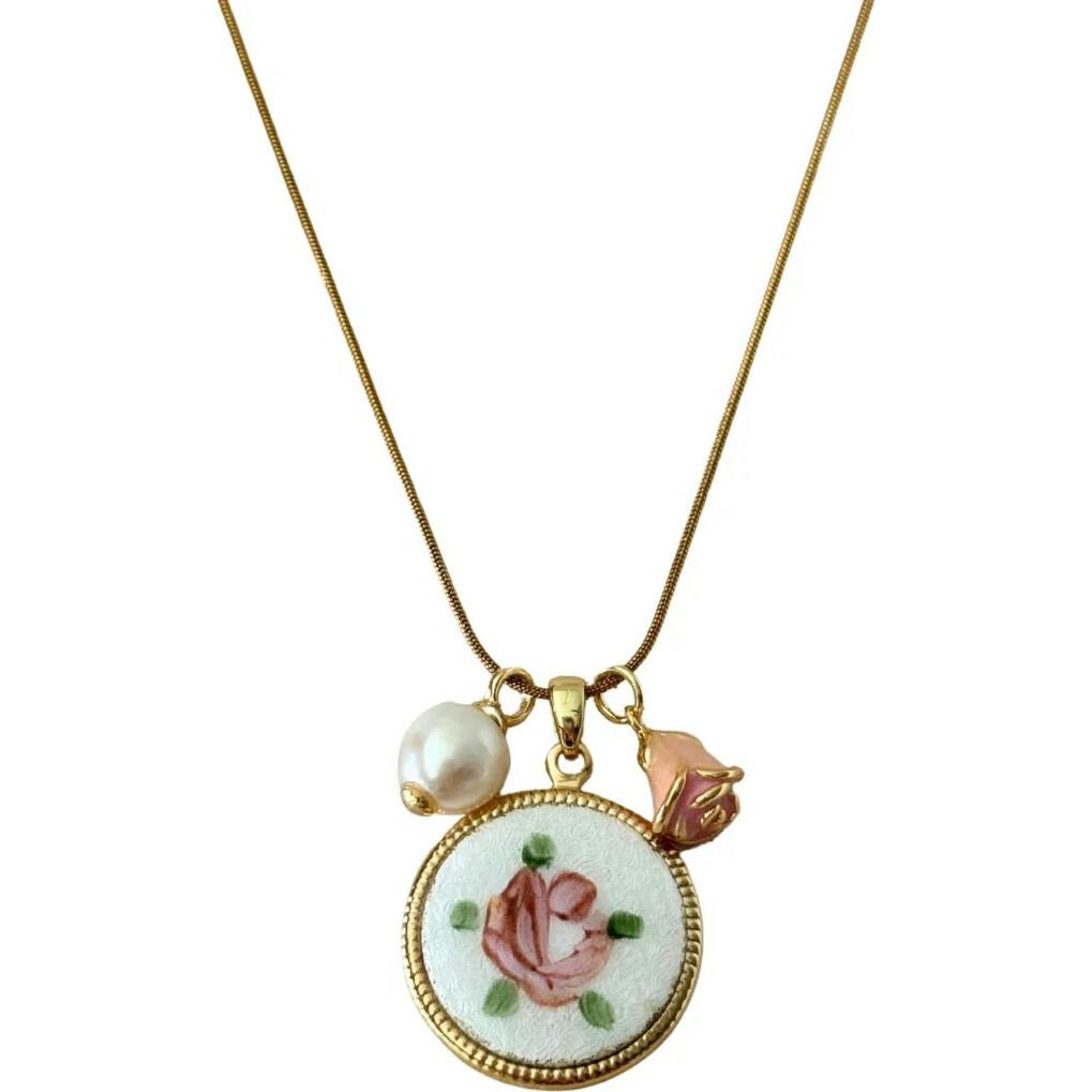 Elisa Pendant Necklace