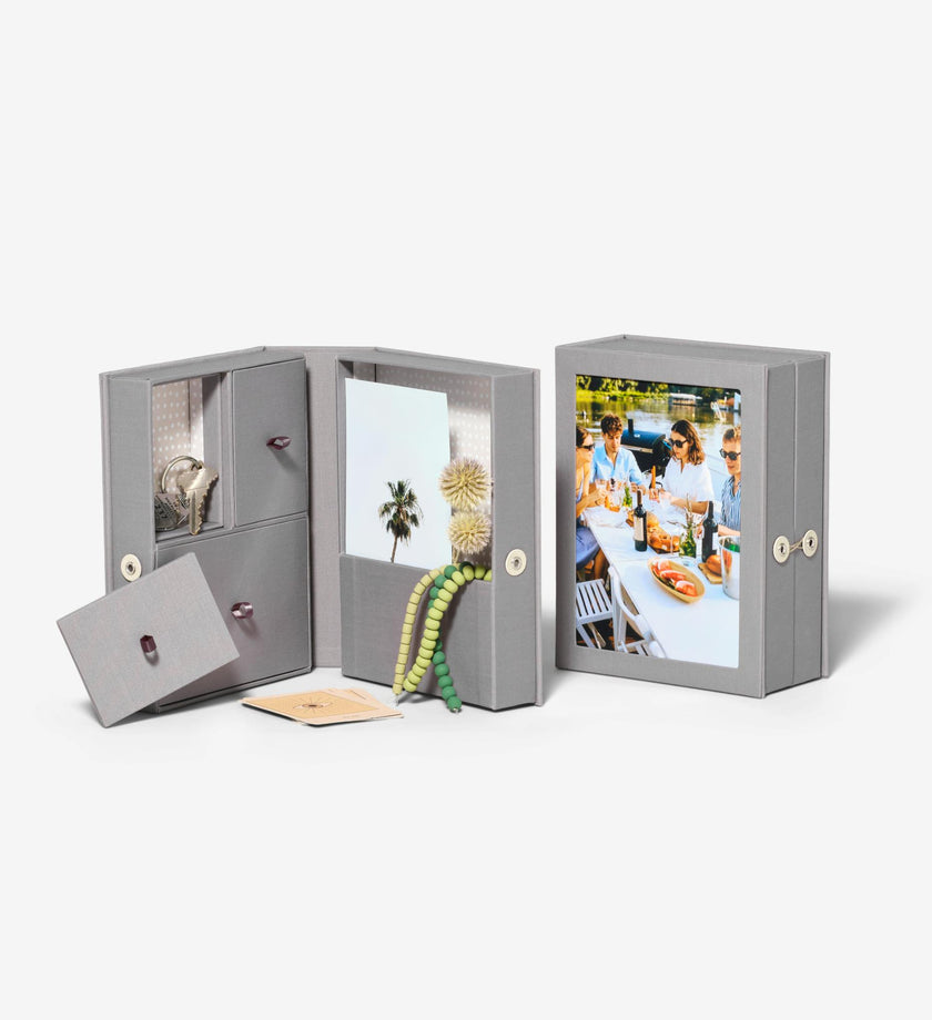 Travel Story Box: Frame & Keepsake in One