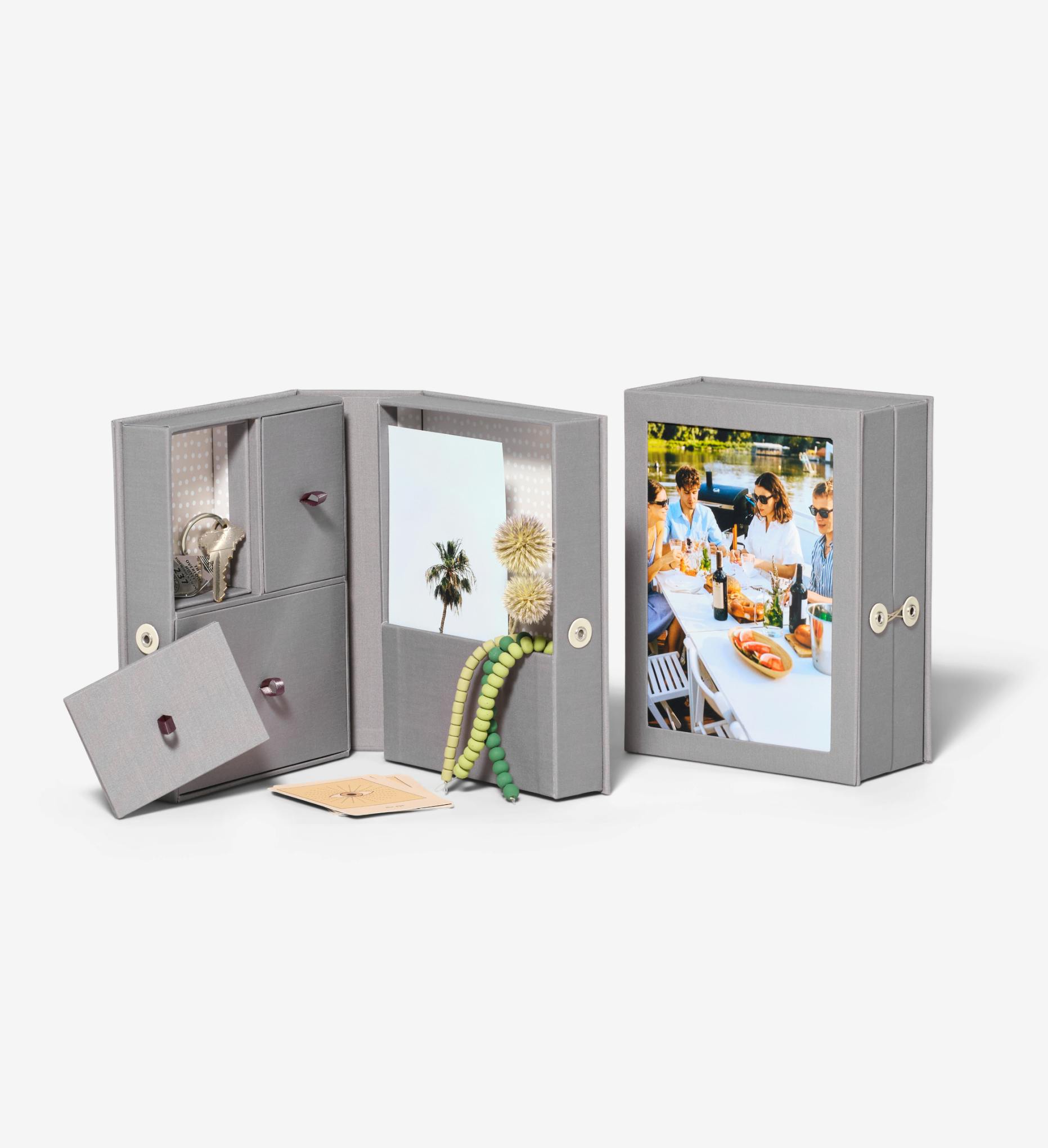 Travel Story Box: Frame & Keepsake in One