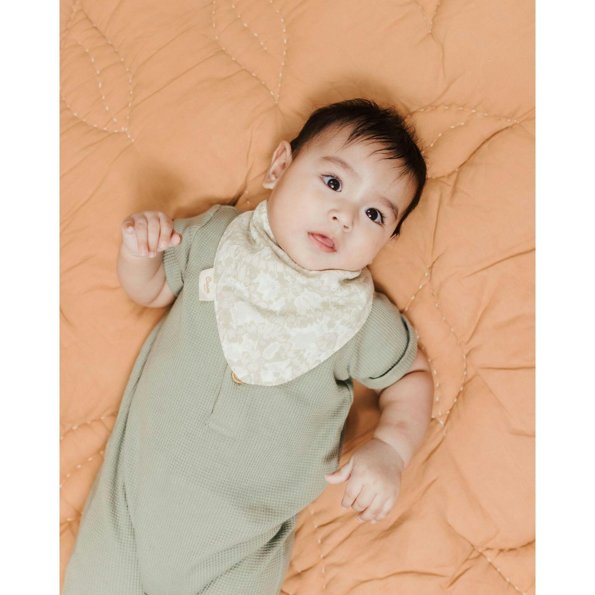 Willow 3-pc Muslin Baby. Bib Set (Neutral Leaf)