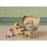 Beach mouse with air mattress, Dad - Flower