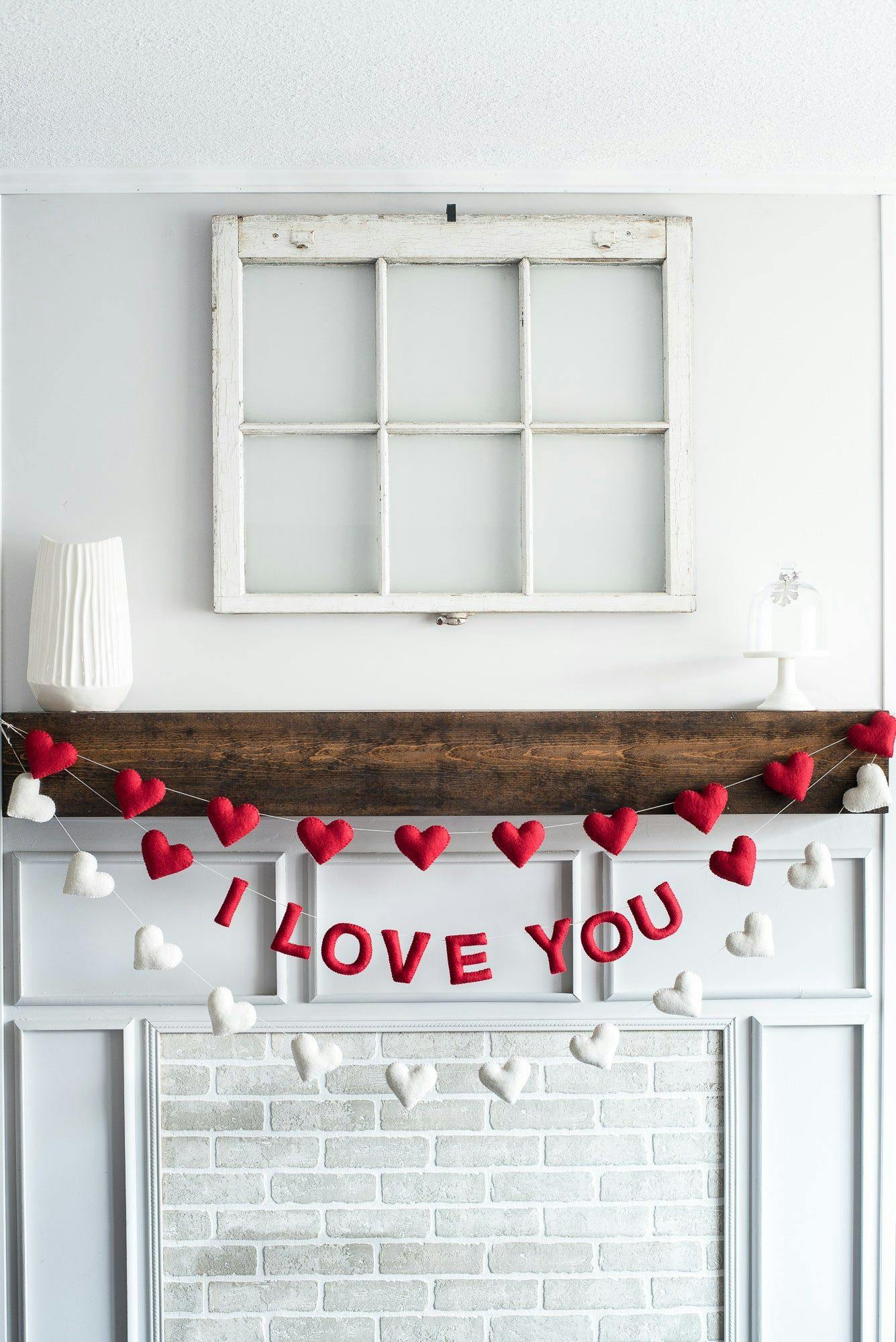 Heart Garland (Red)