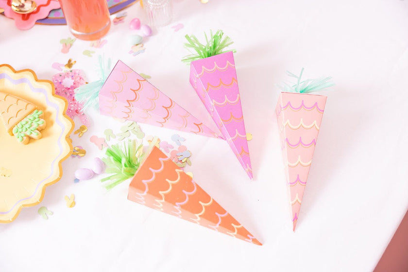 Packed Party Garden Party Carrot Easter Party Crackers Set of 6 - Gold Foil Carrot-Shaped Poppers with Multicolor Confetti and Metal Charm Surprises, 8-9 Inch