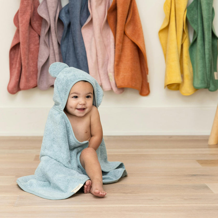 Hooded Towel + Wash Mitt Set Fog