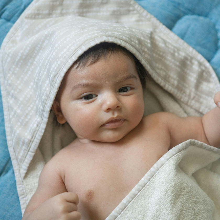 Cove Baby Hooded Towel (Dot)