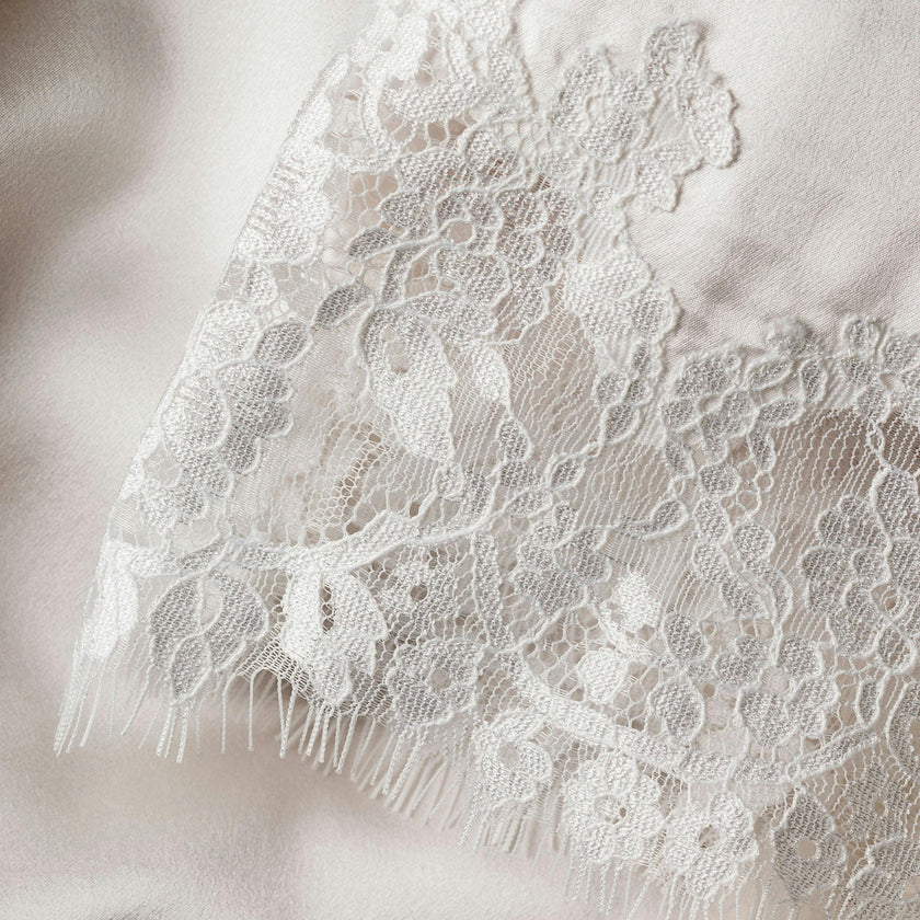 Women's Silk Lace Robe in White