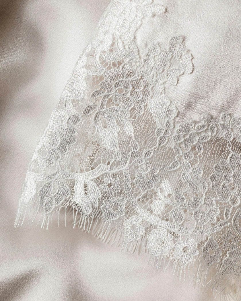 Women's Silk Lace Robe in White