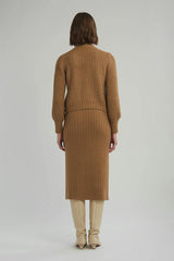 SARA CARDI | RICH CAMEL