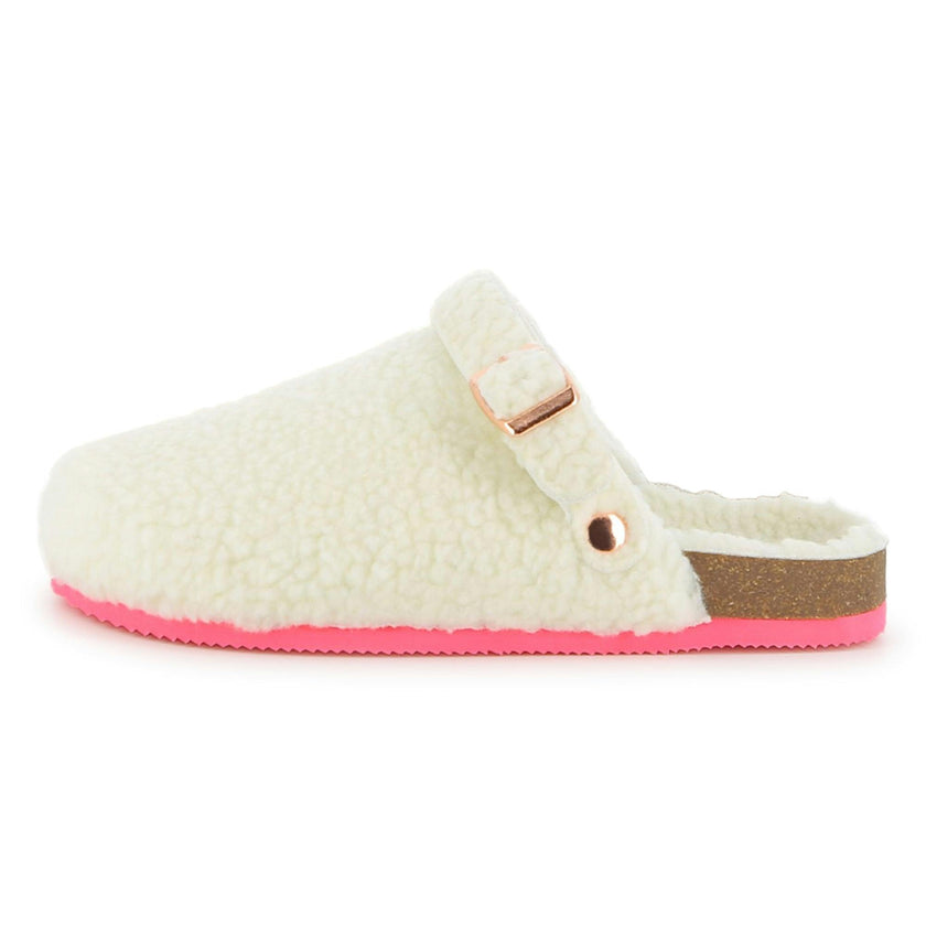 Adjustable buckle slippers
