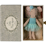 Dance mouse in daybed, Little sister